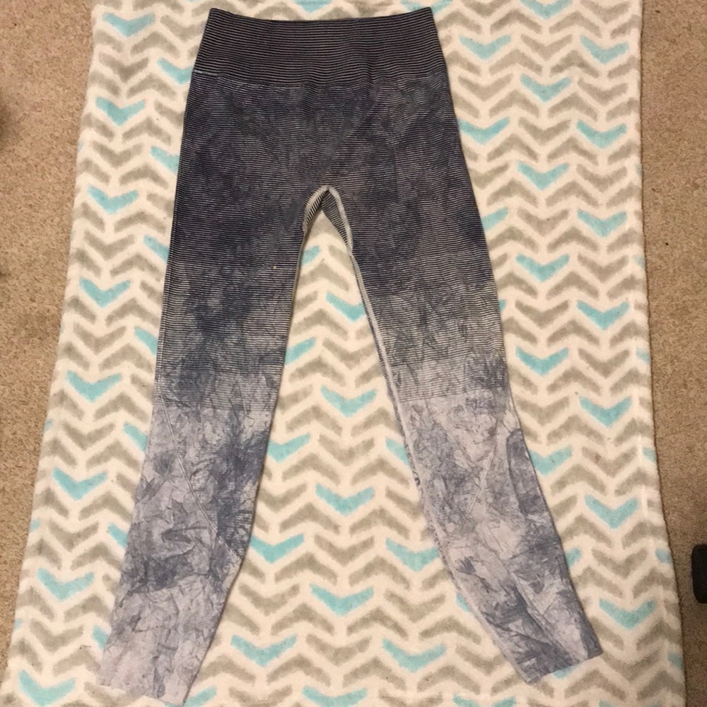 Lululemon yoga pants